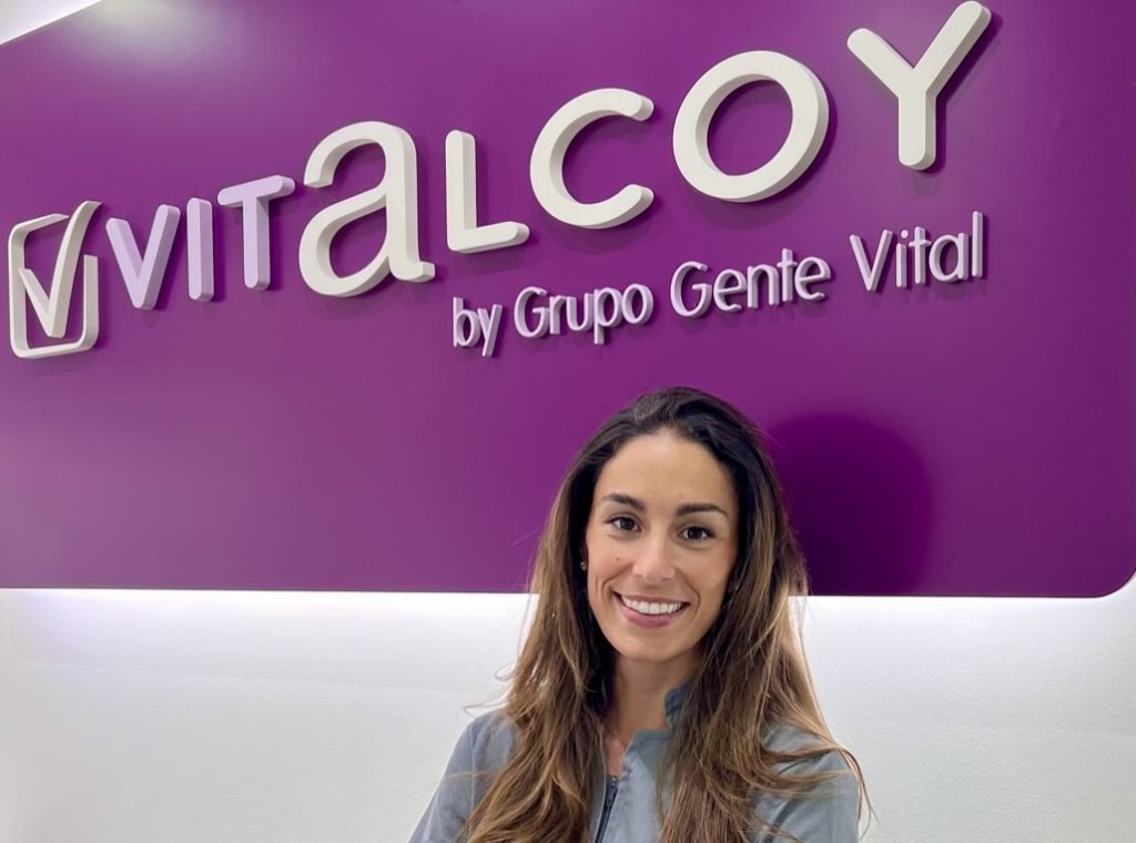 Dra. Elena Amate — Clínica Dental Vitalcoy, Alcoy